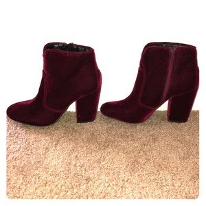 The heel is too high for me.